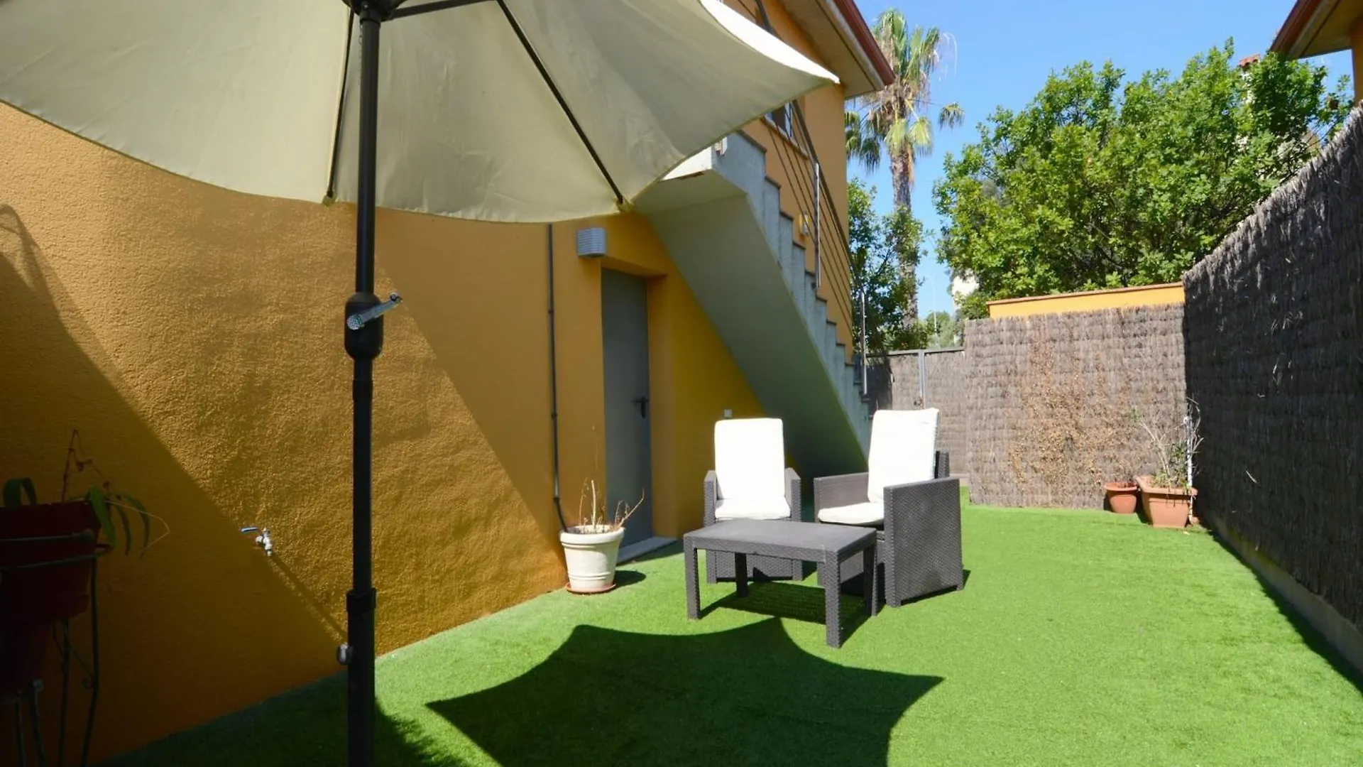 The Apartment In Pals Has 2 Bedrooms スペイン