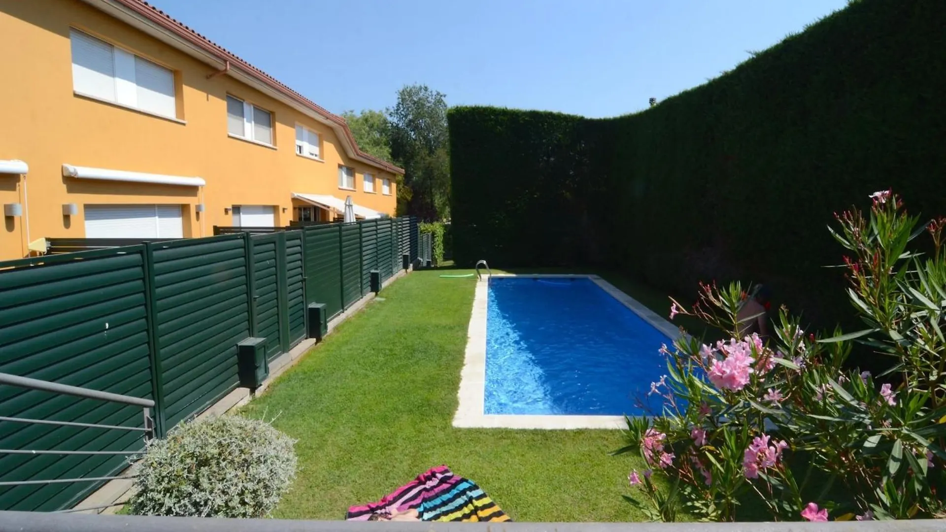 The Apartment In Pals Has 2 Bedrooms 0*,  スペイン